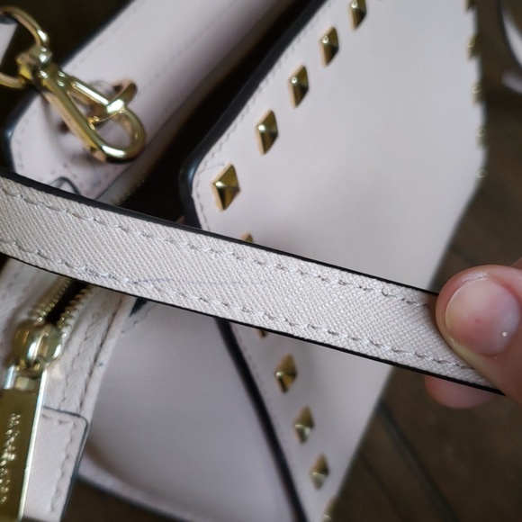 Michael Kors purse - Picture 5 of 8